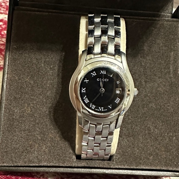 Gucci Womens Silver Stainless Steel Black Dial Watch main image 7